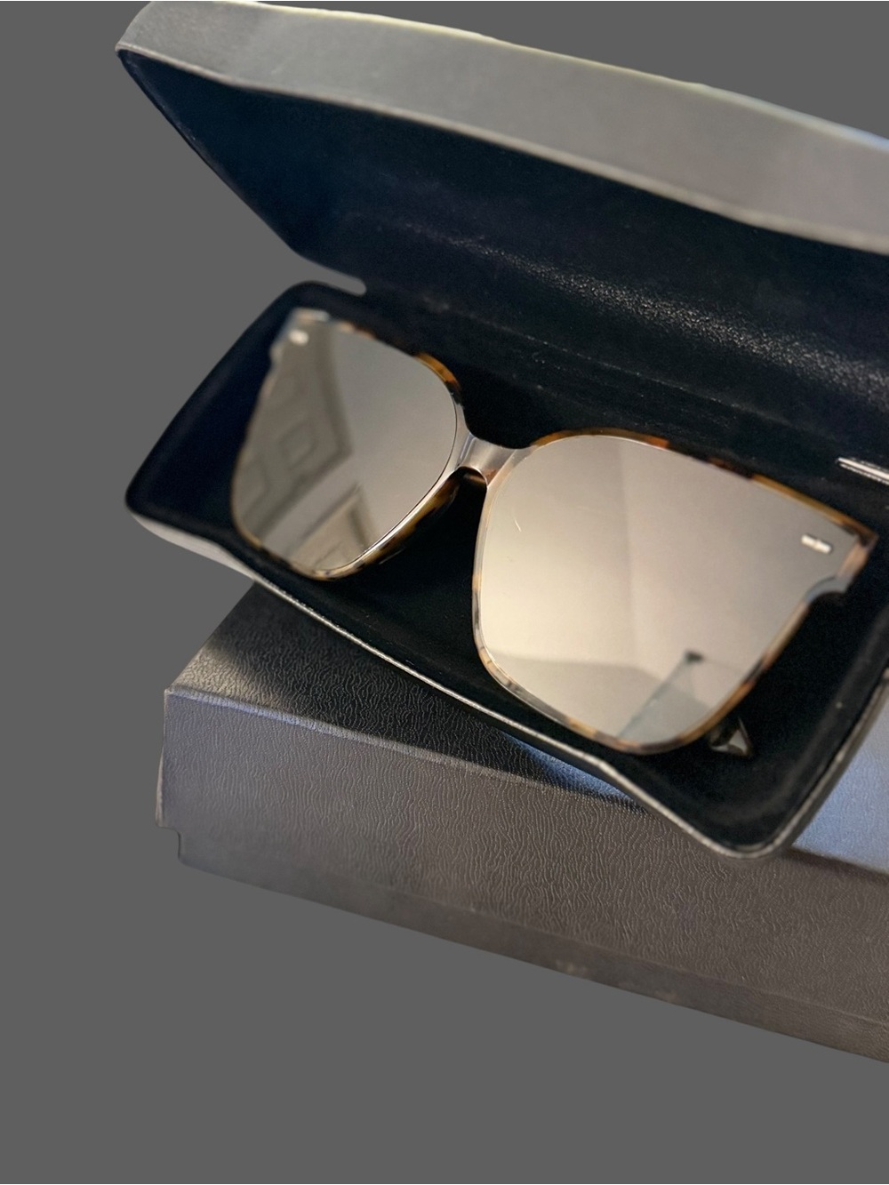 Gentle Monster Sal T1 Sunglasses Tortoise - Picture 8 of 8